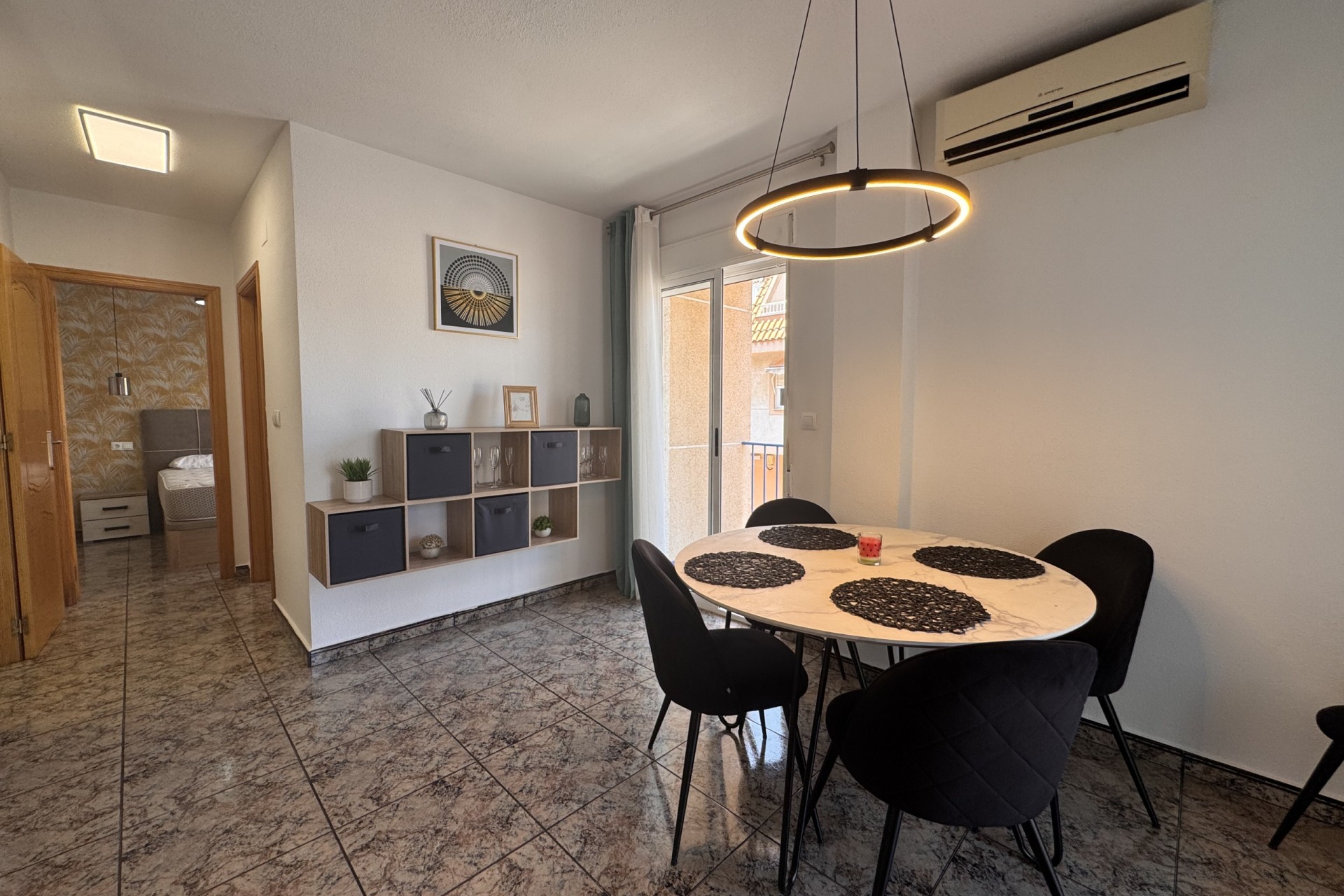 Revente - Finca / Propriété rurale -
Torrevieja