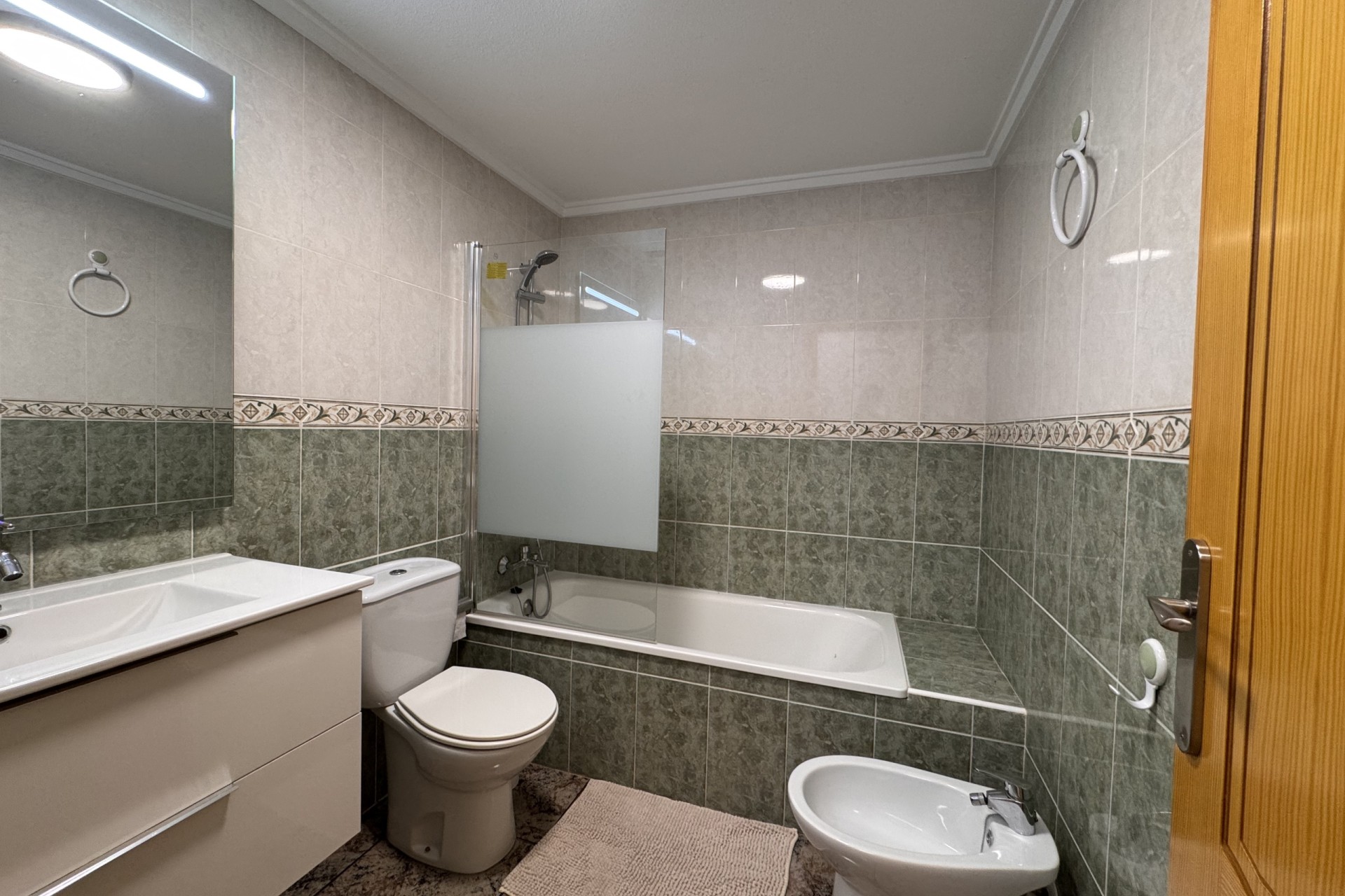 Revente - Finca / Propriété rurale -
Torrevieja