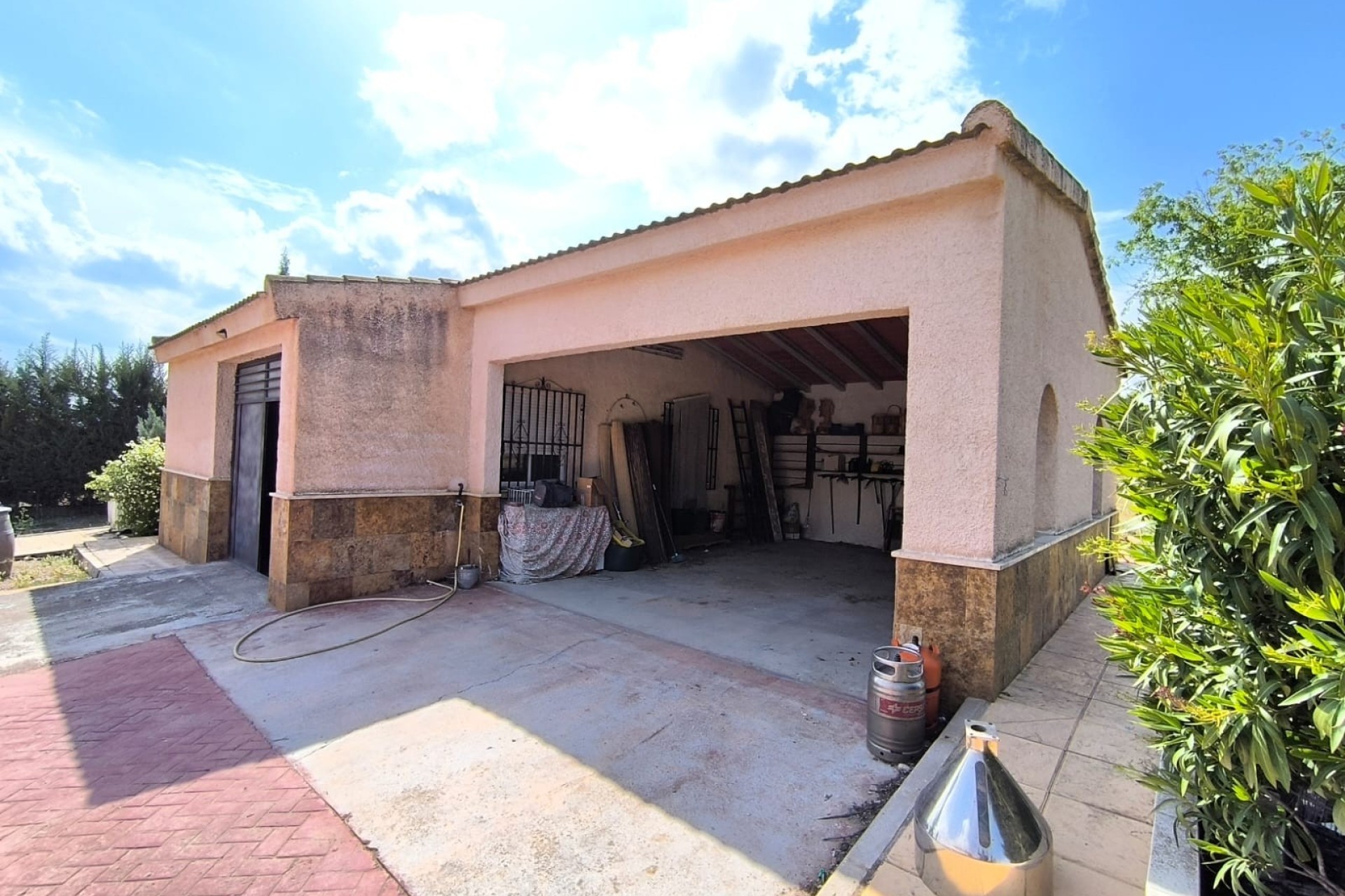 Revente - Finca / Propriété rurale -
Yecla - Inland
