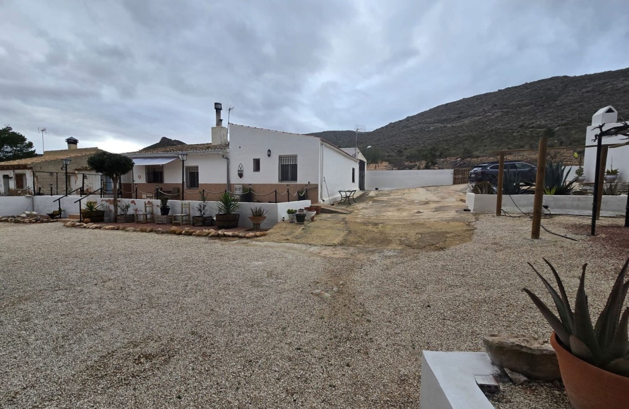 Revente - Finca Propriété rurale -
Yecla