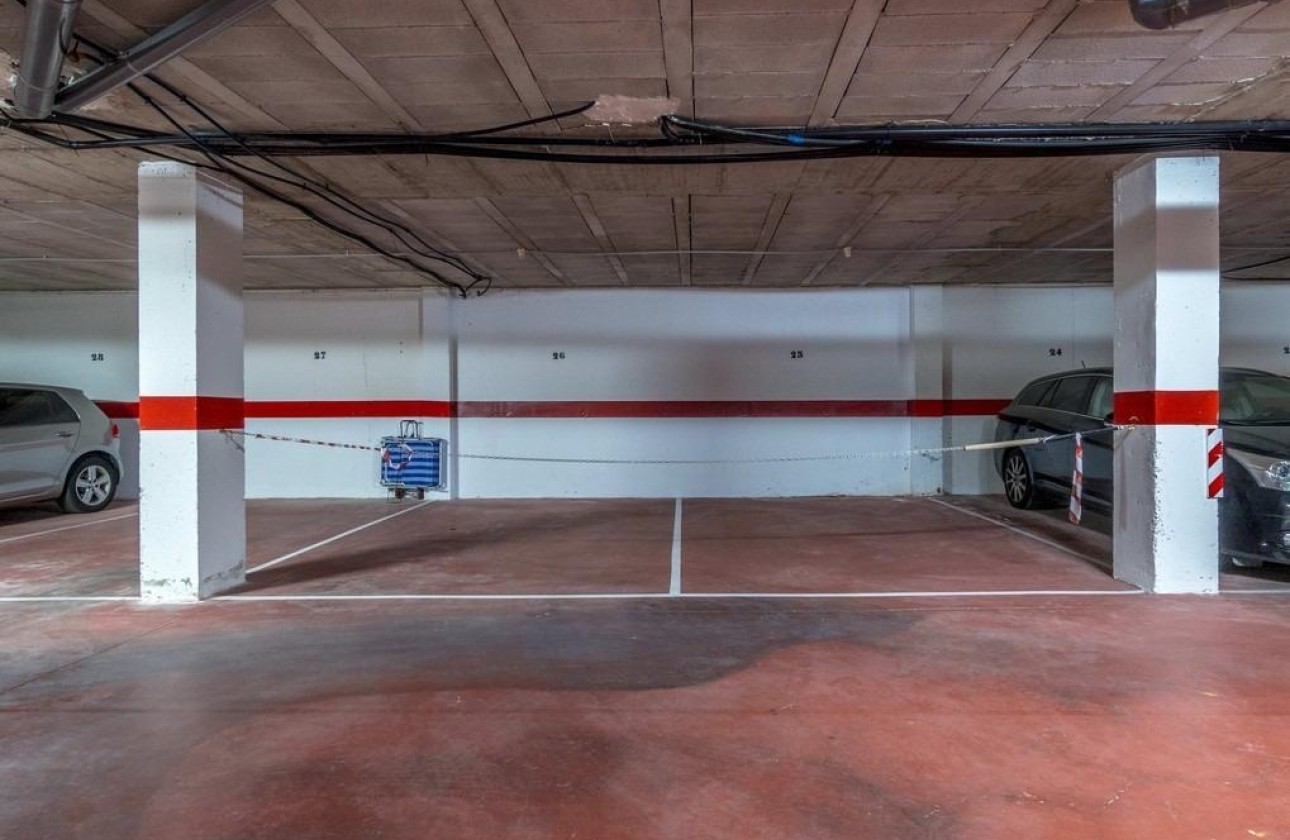 Revente - Garage -
Dehesa de campoamor - Altos de campoamor