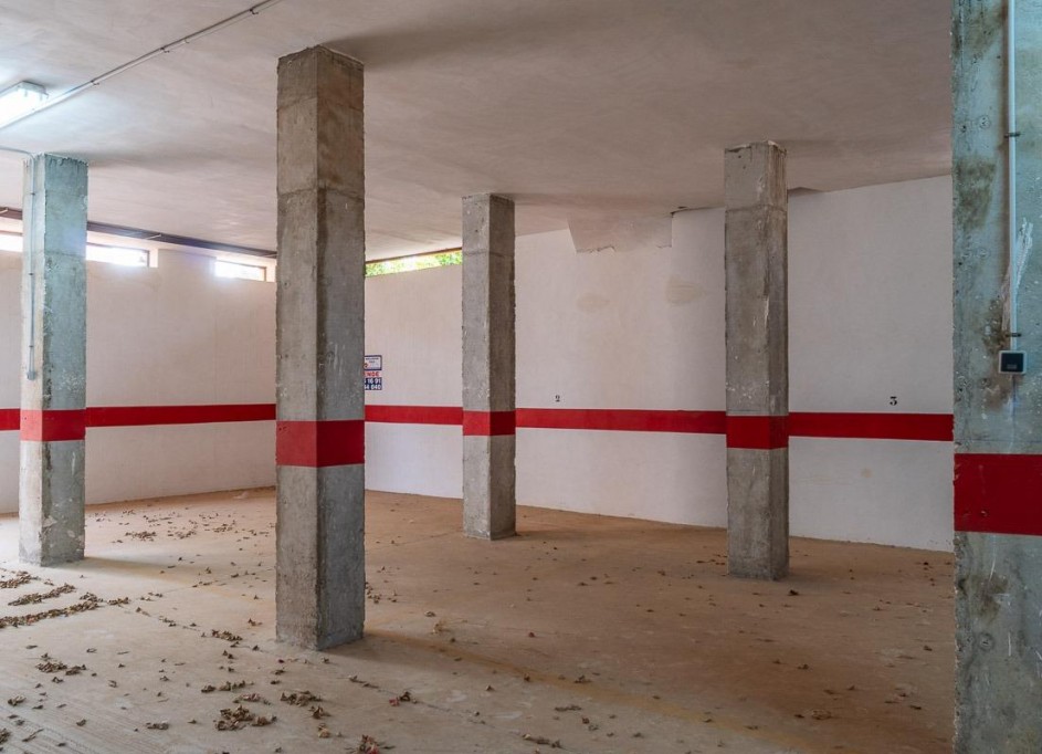 Revente - Garage -
Orihuela Costa - Montezenia