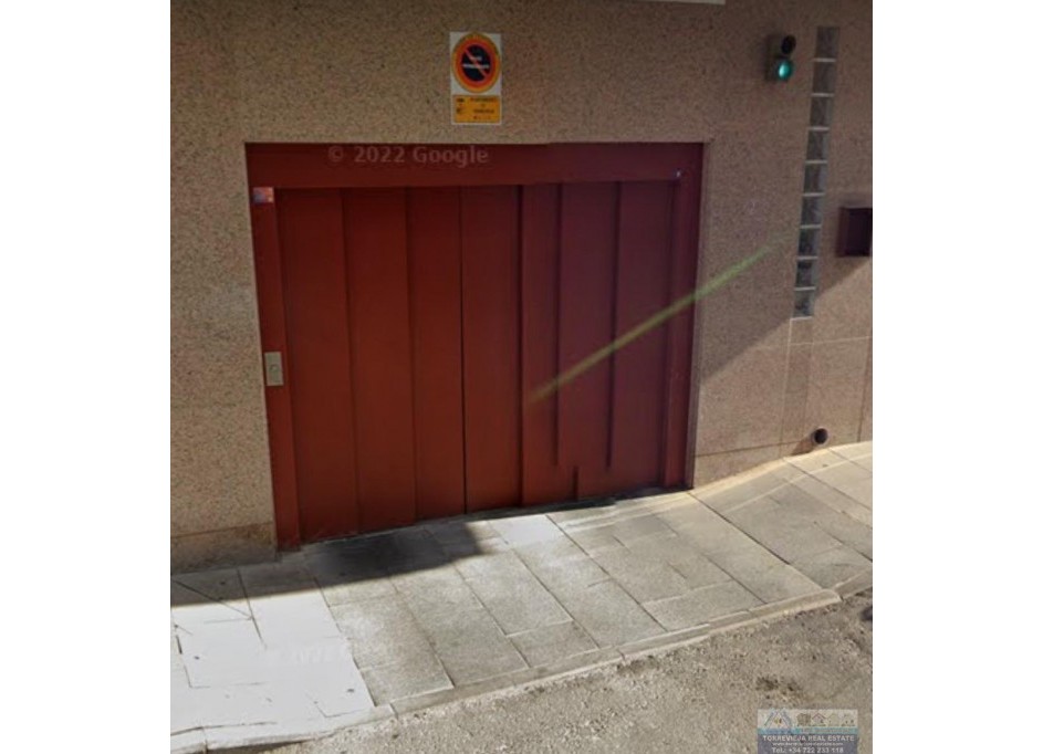 Revente - Garage -
Torrevieja - Center