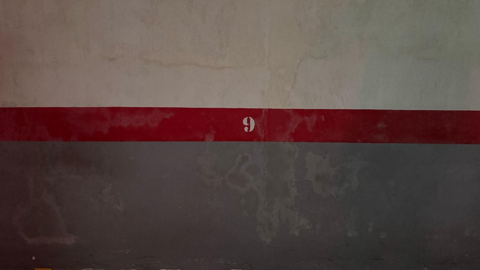 Revente - Garage -
Torrevieja - Centro