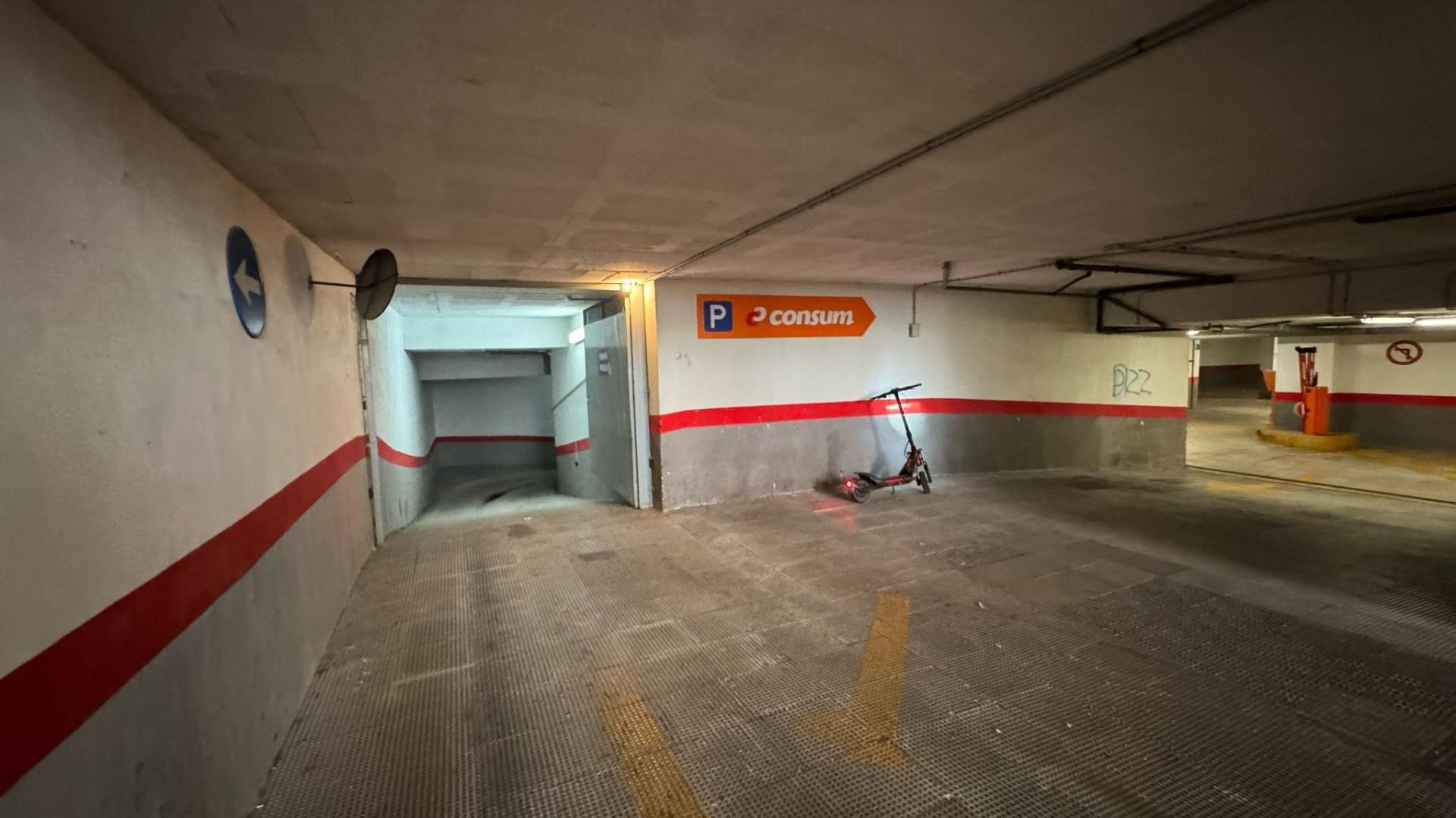 Revente - Garage -
Torrevieja - Centro