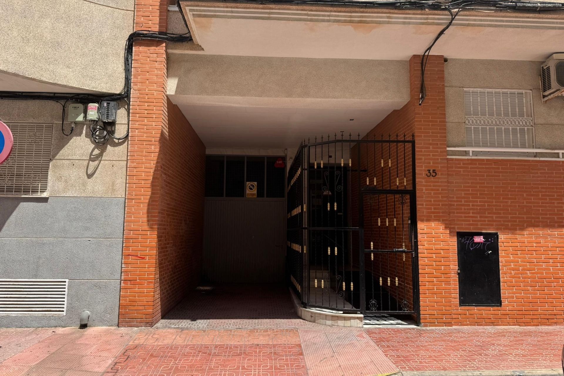 Revente - Garage -
Torrevieja - Estacion de autobuses