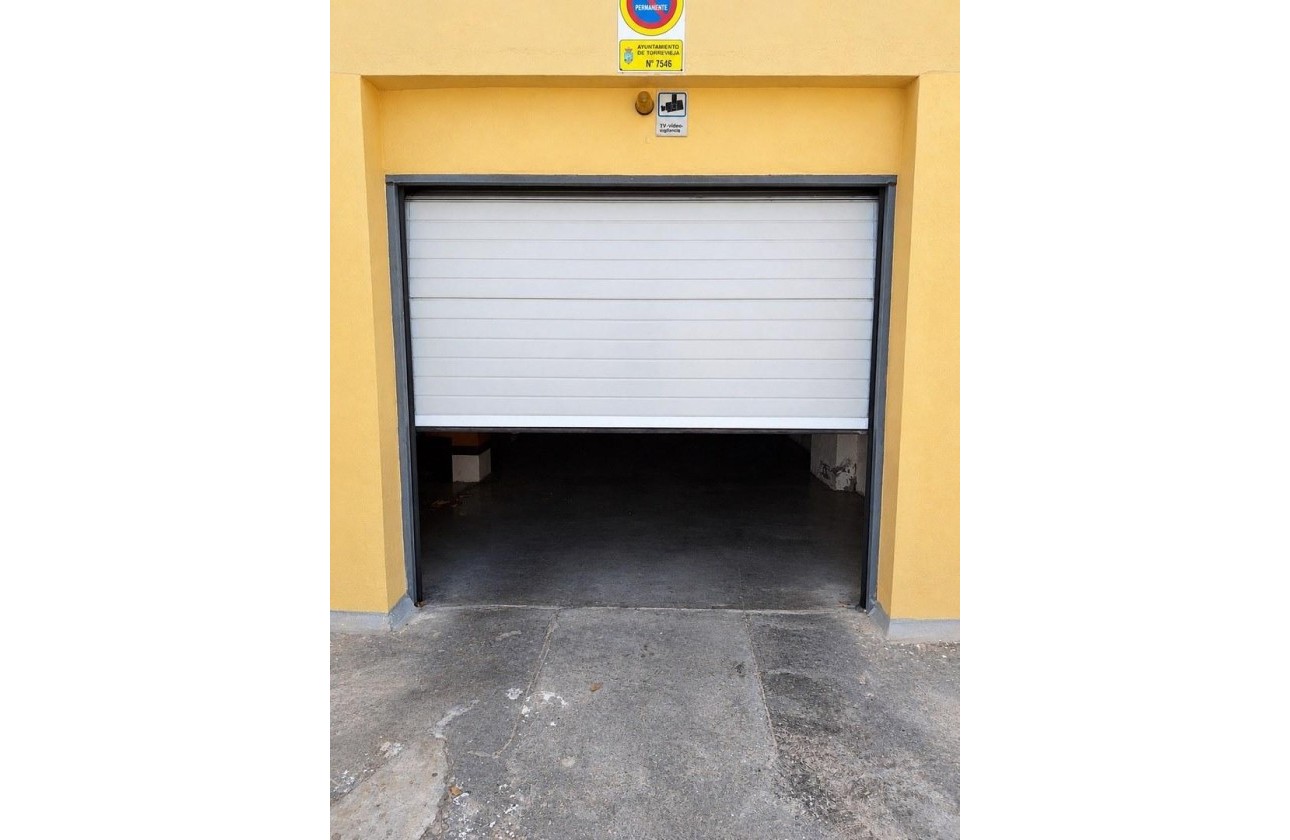 Revente - Garage -
Torrevieja - La Mata