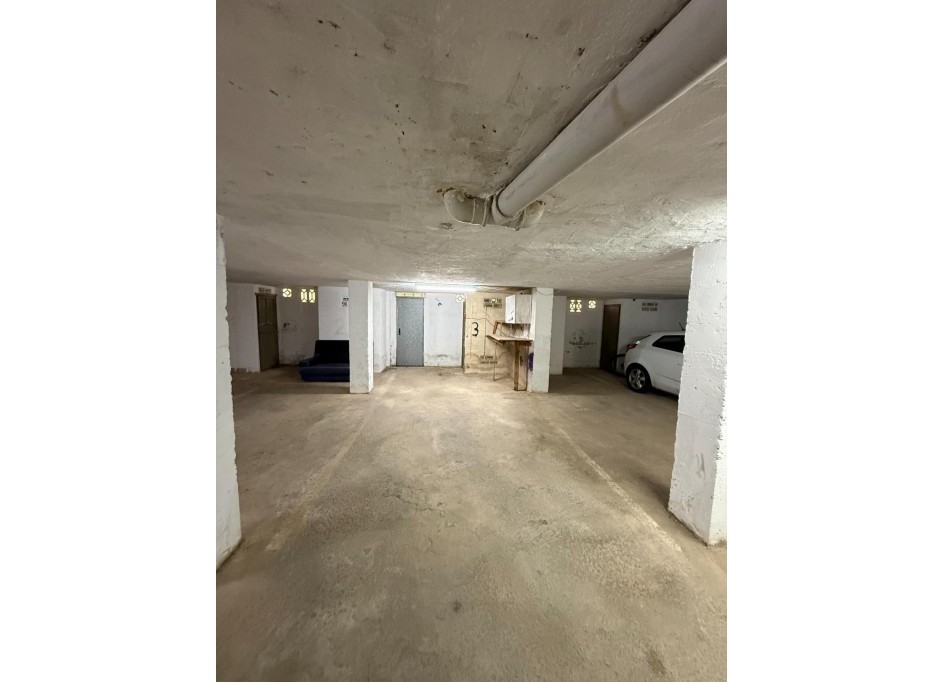 Revente - Garage -
Torrevieja - Playa del cura