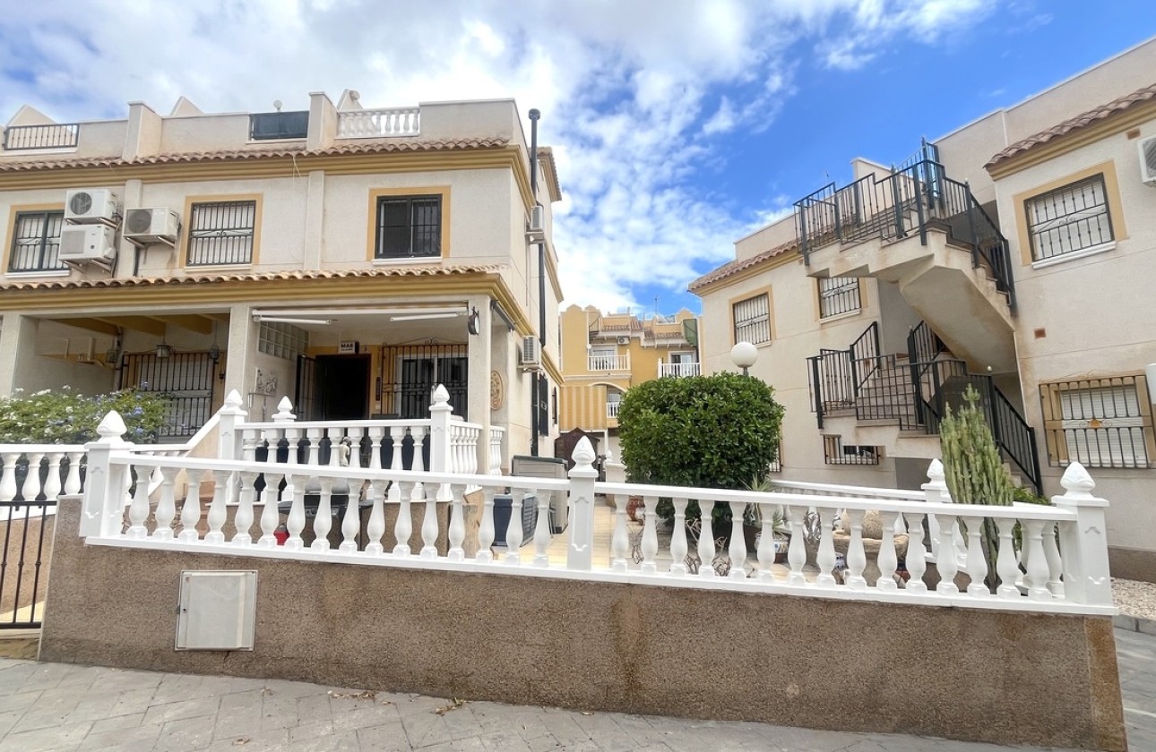Revente - Maison de ville -
Algorfa