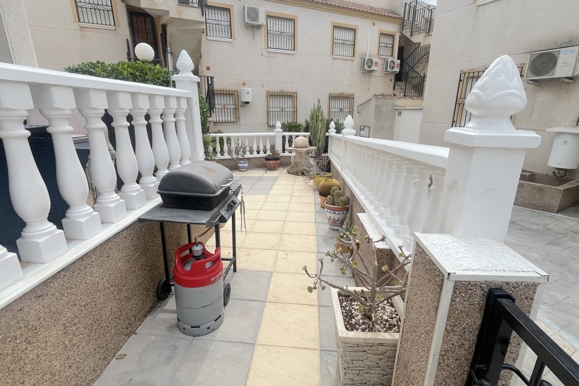 Revente - Maison de ville -
Algorfa