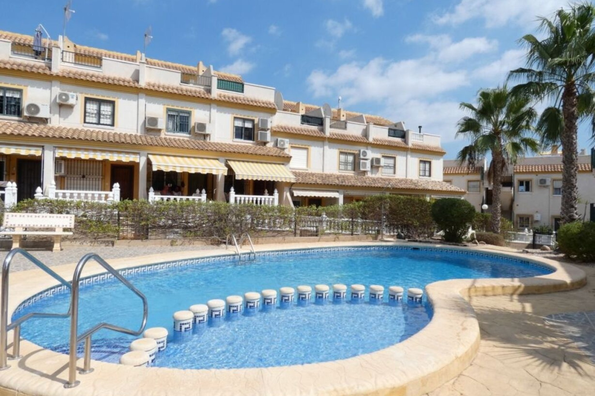 Revente - Maison de ville -
Algorfa