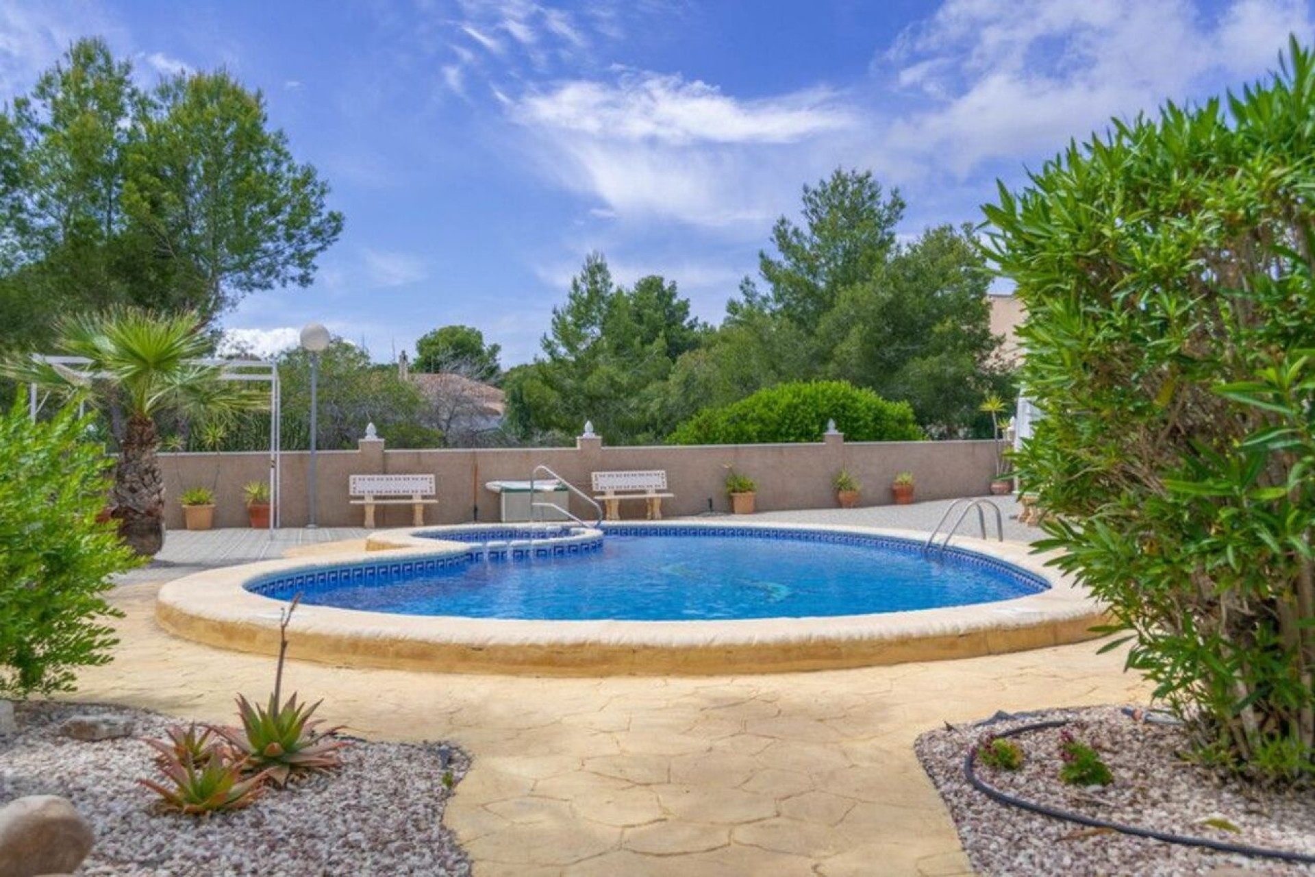 Revente - Maison de ville -
Algorfa