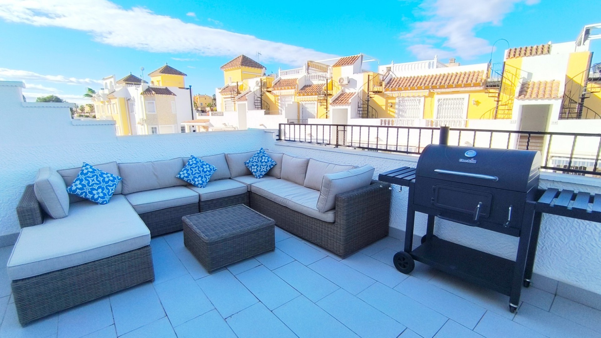 Revente - Maison de ville -
Algorfa