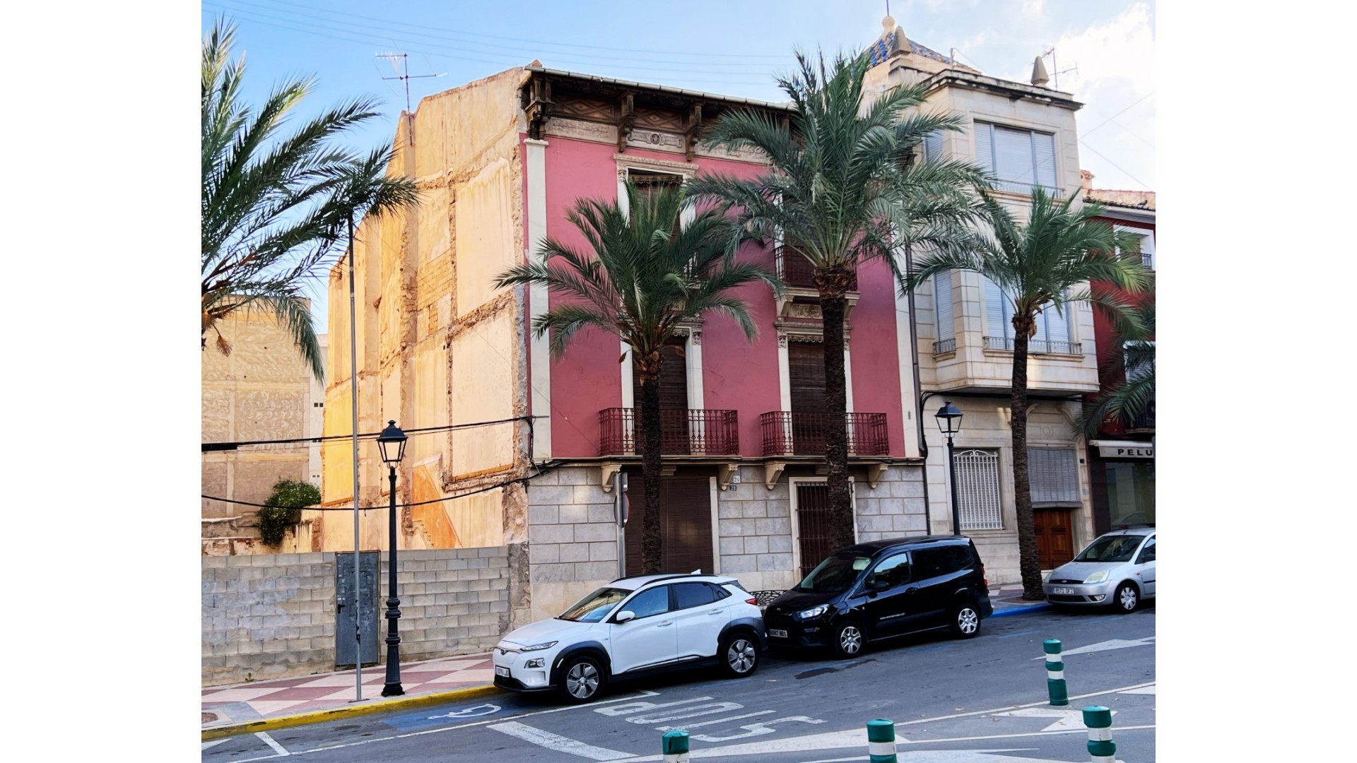 Revente - Maison de ville -
Aspe