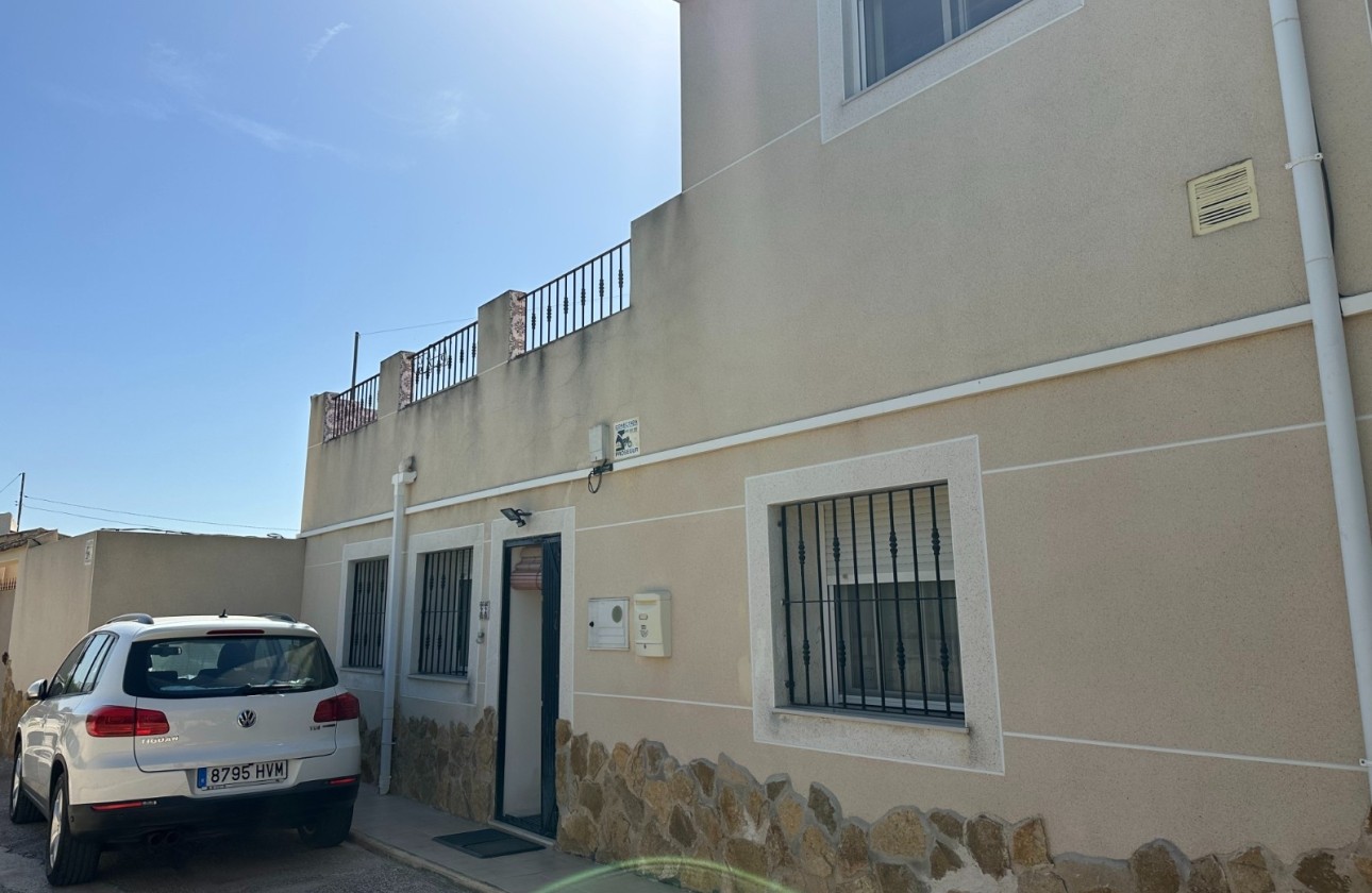 Revente - Maison de ville -
Benejúzar