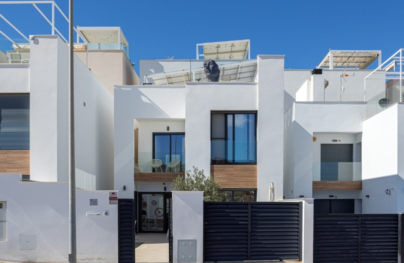 Revente - Maison de ville -
Benijofar