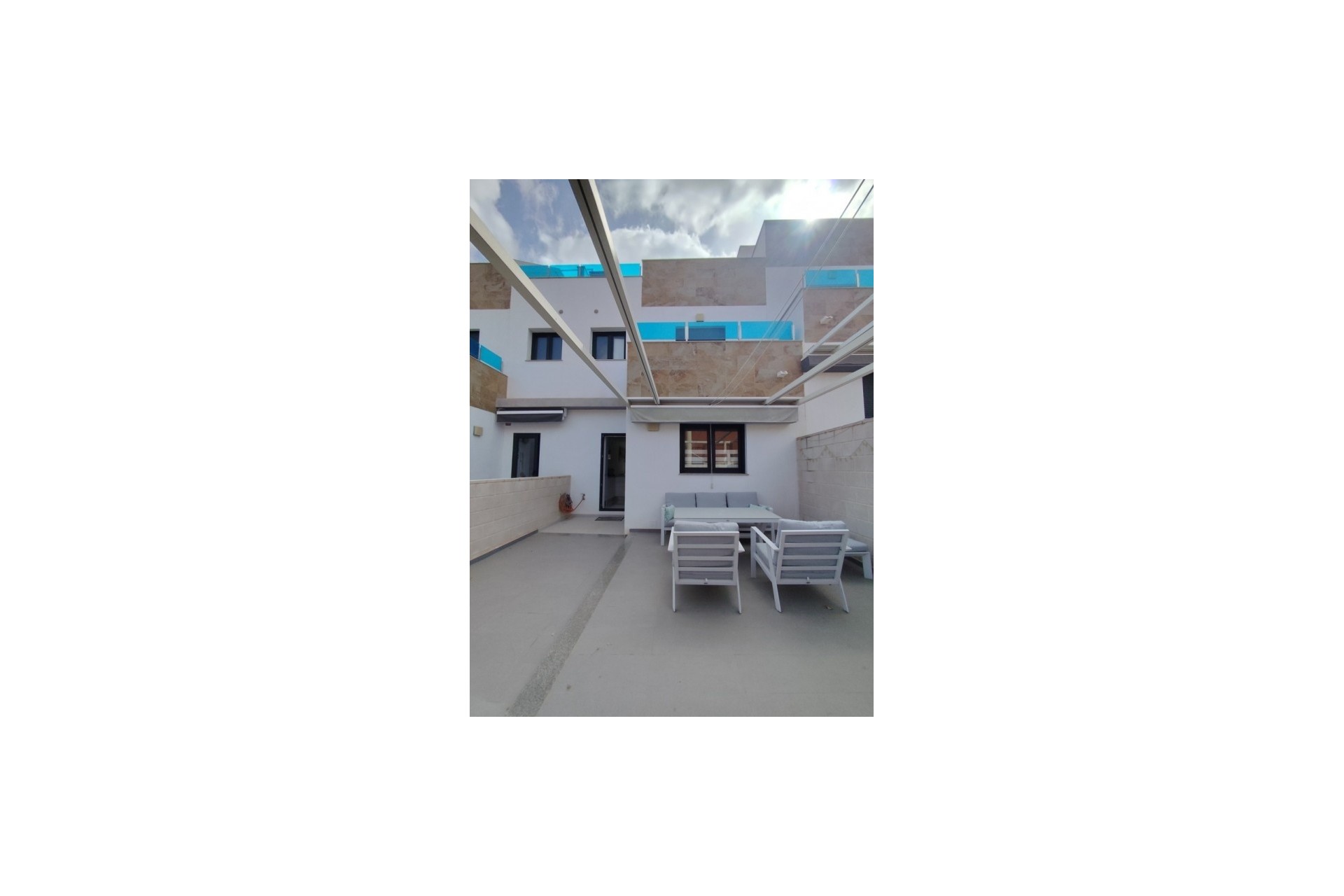 Revente - Maison de ville -
Bigastro