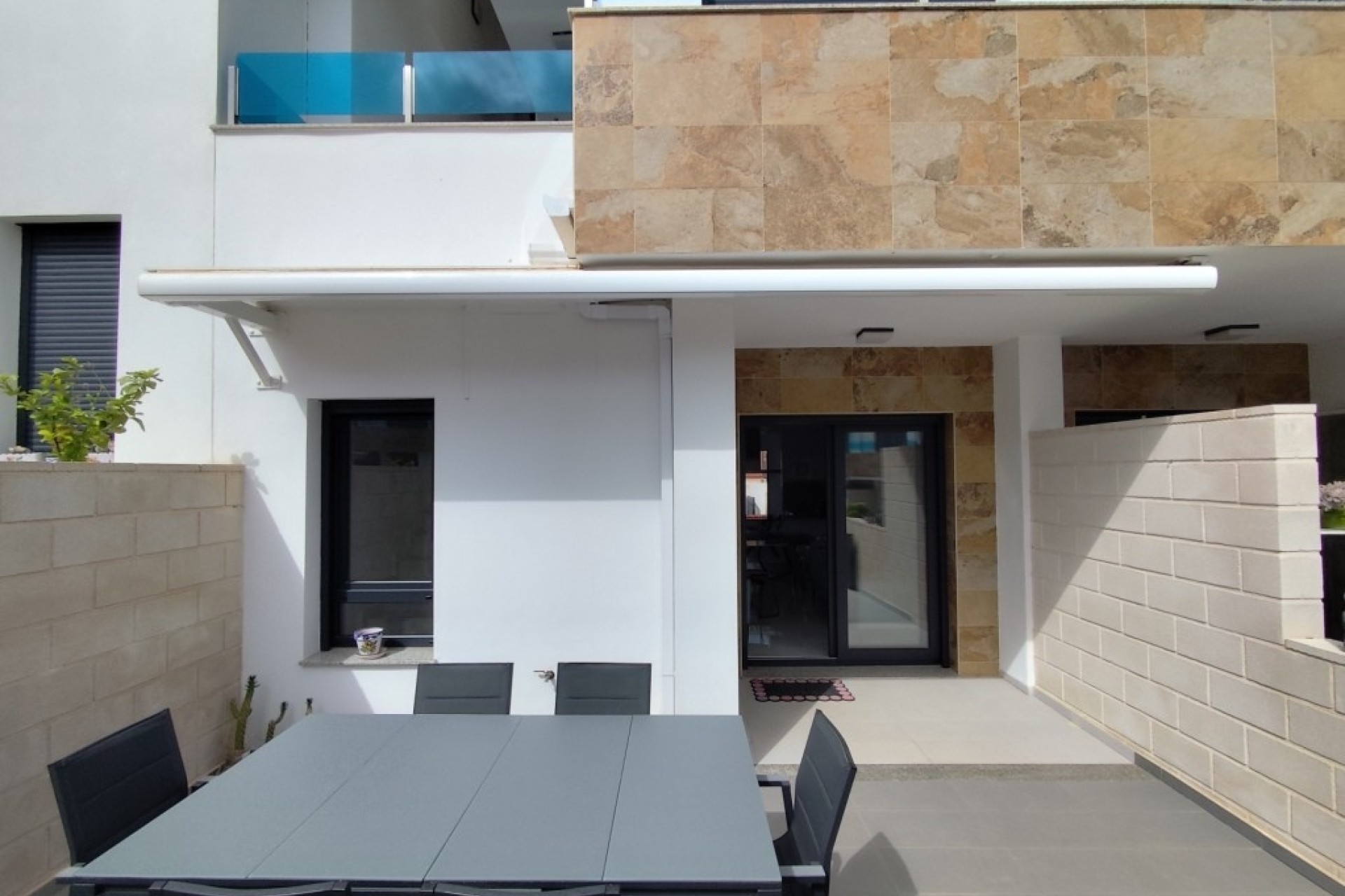 Revente - Maison de ville -
Bigastro
