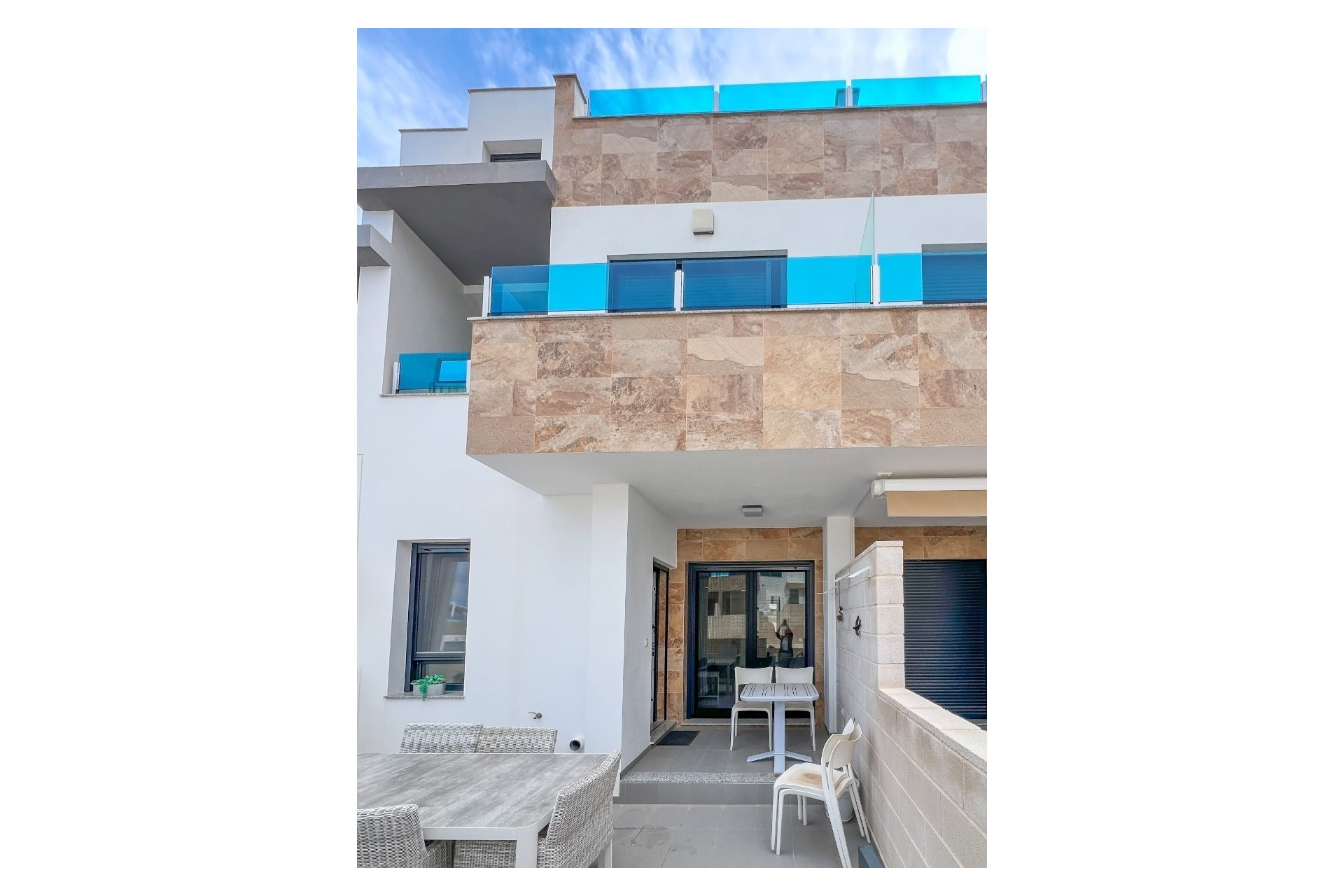 Revente - Maison de ville -
Bigastro