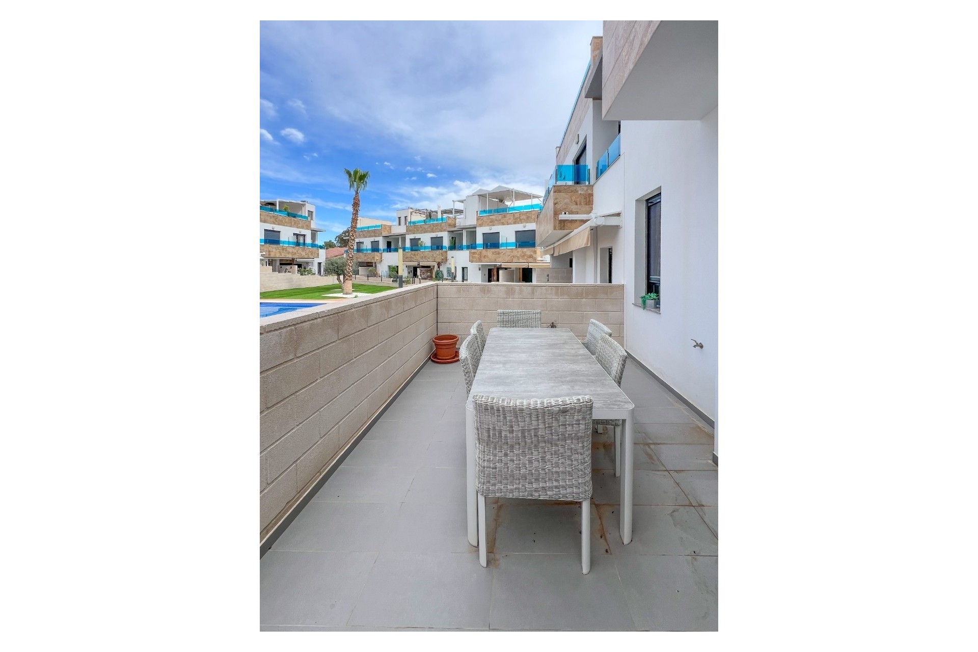 Revente - Maison de ville -
Bigastro