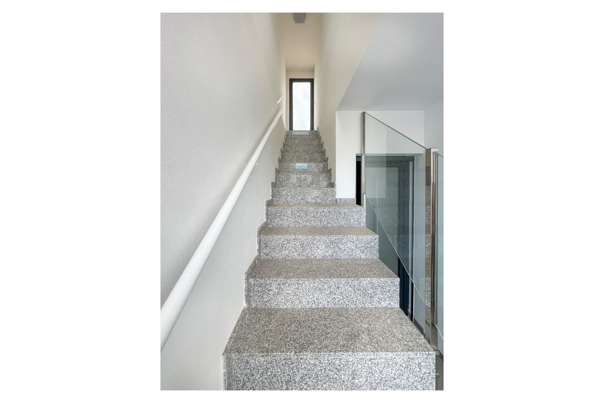 Revente - Maison de ville -
Bigastro