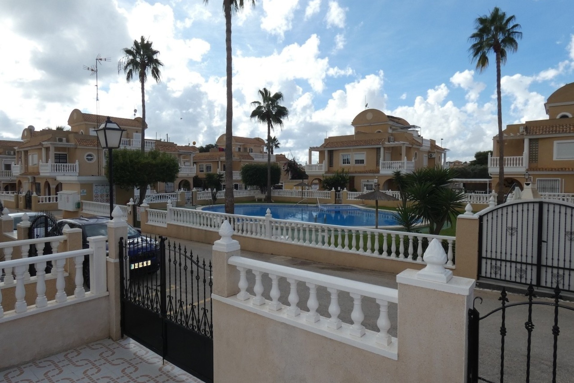 Revente - Maison de ville -
Cabo Roig
