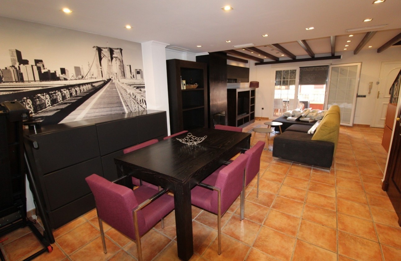 Revente - Maison de ville -
Catral - pueblo