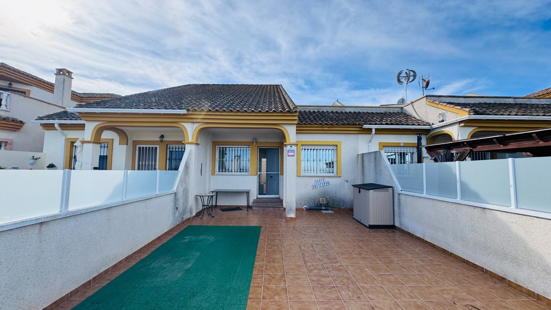 Revente - Maison de ville -
Daya Nueva