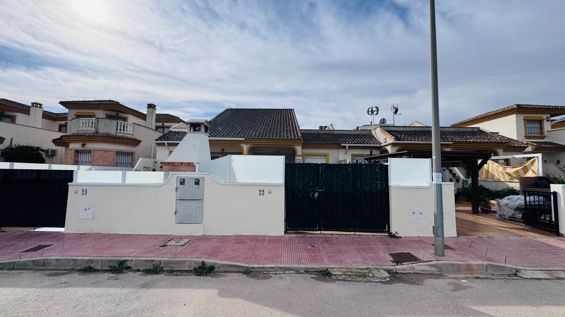 Revente - Maison de ville -
Daya Nueva