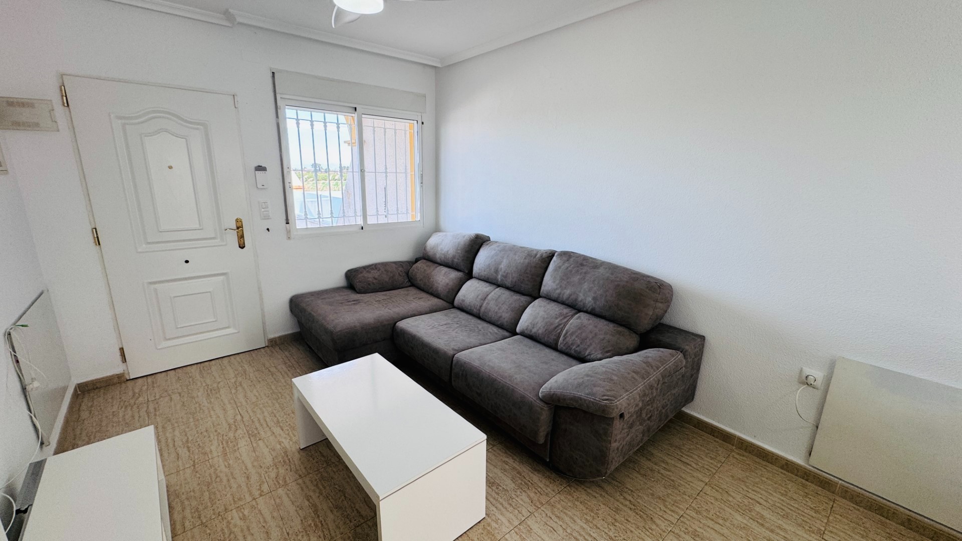 Revente - Maison de ville -
Daya Nueva