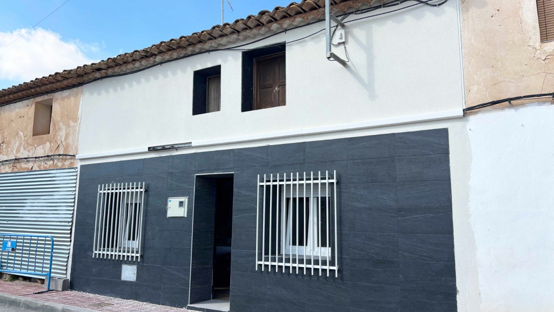 Revente - Maison de ville -
Hondón de los Fráiles