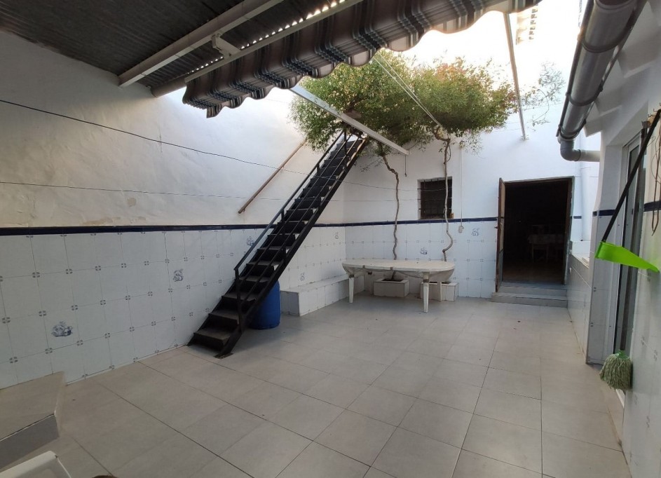 Revente - Maison de ville -
Hondón de los Fráiles