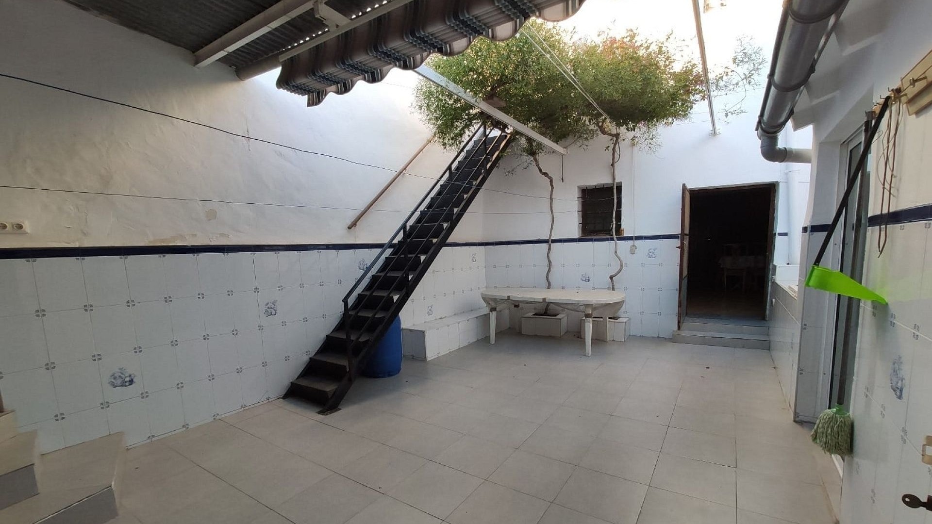 Revente - Maison de ville -
Hondón de los Fráiles