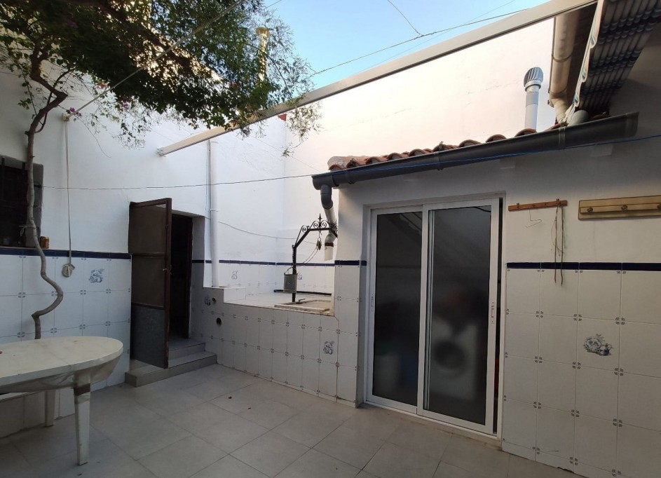 Revente - Maison de ville -
Hondón de los Fráiles