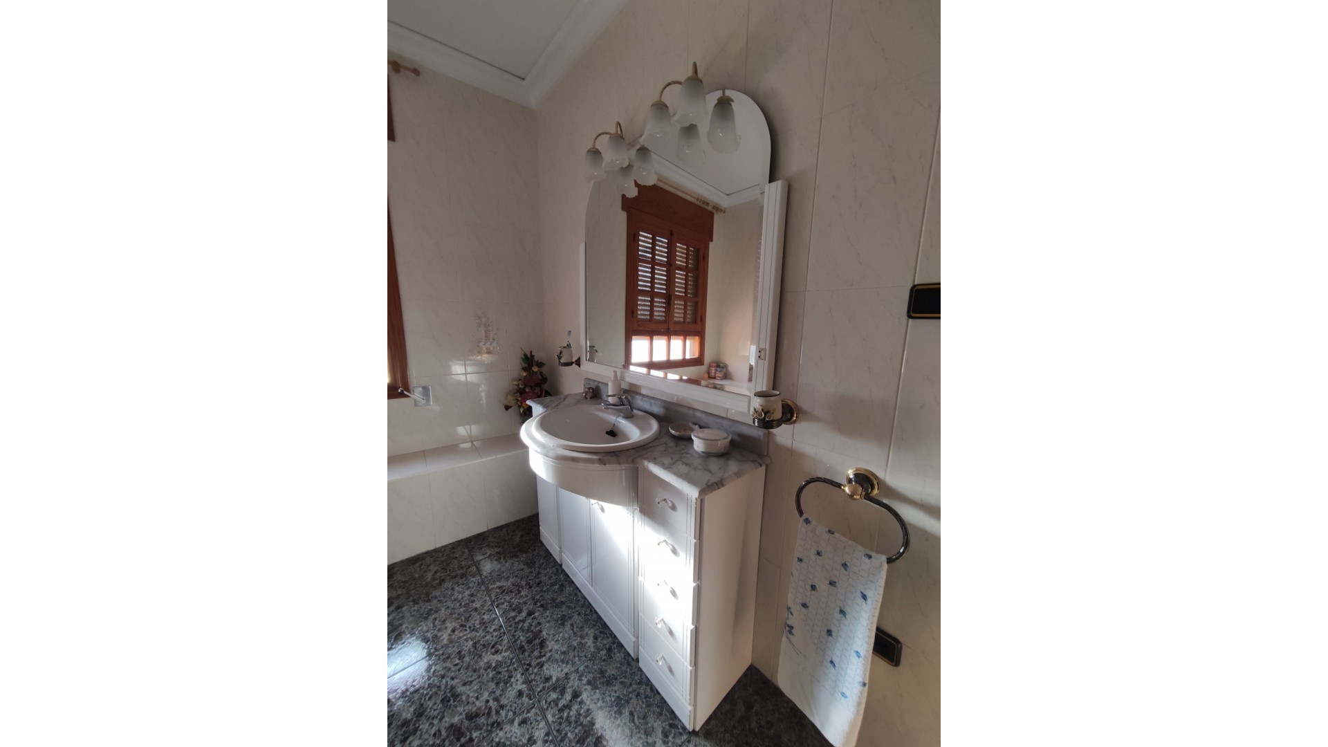 Revente - Maison de ville -
Hondón de los Fráiles