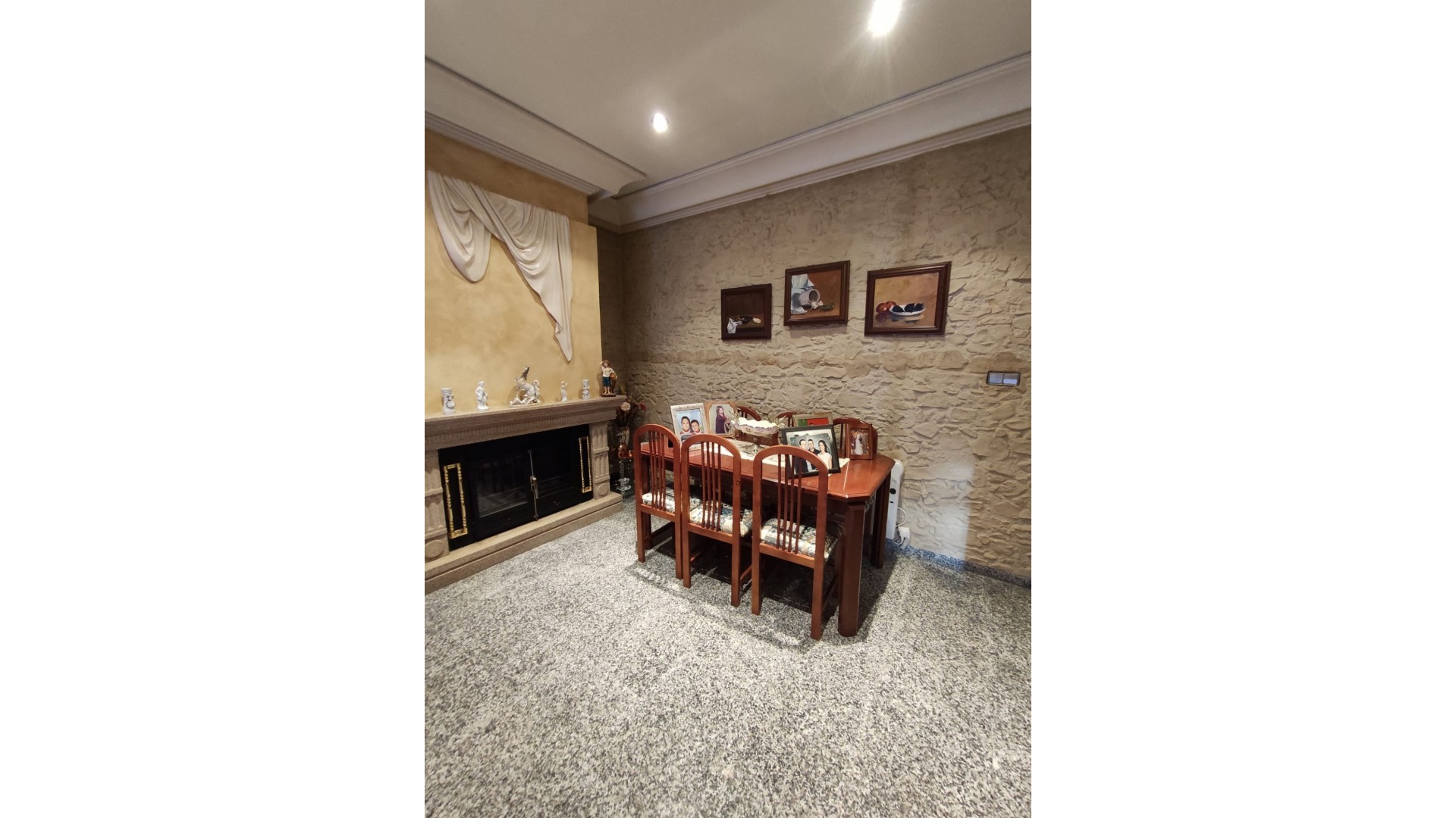 Revente - Maison de ville -
Hondón de los Fráiles