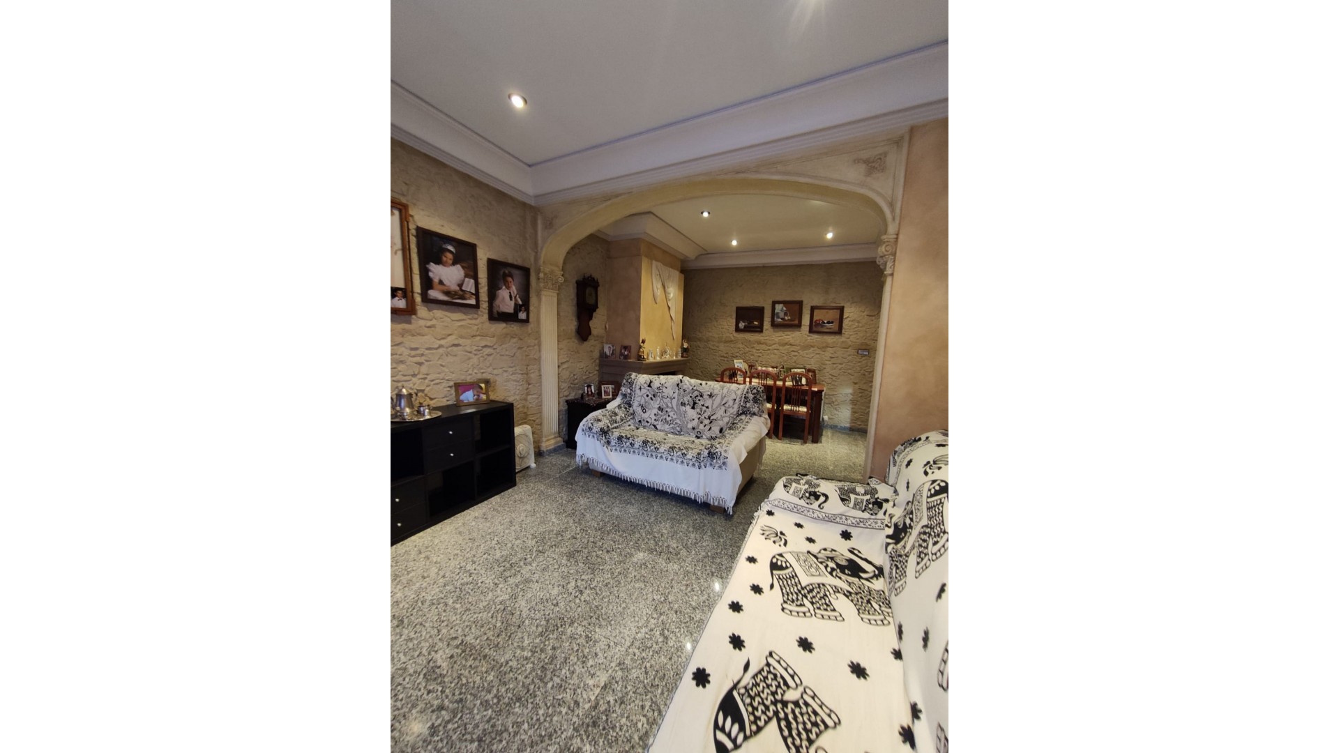 Revente - Maison de ville -
Hondón de los Fráiles