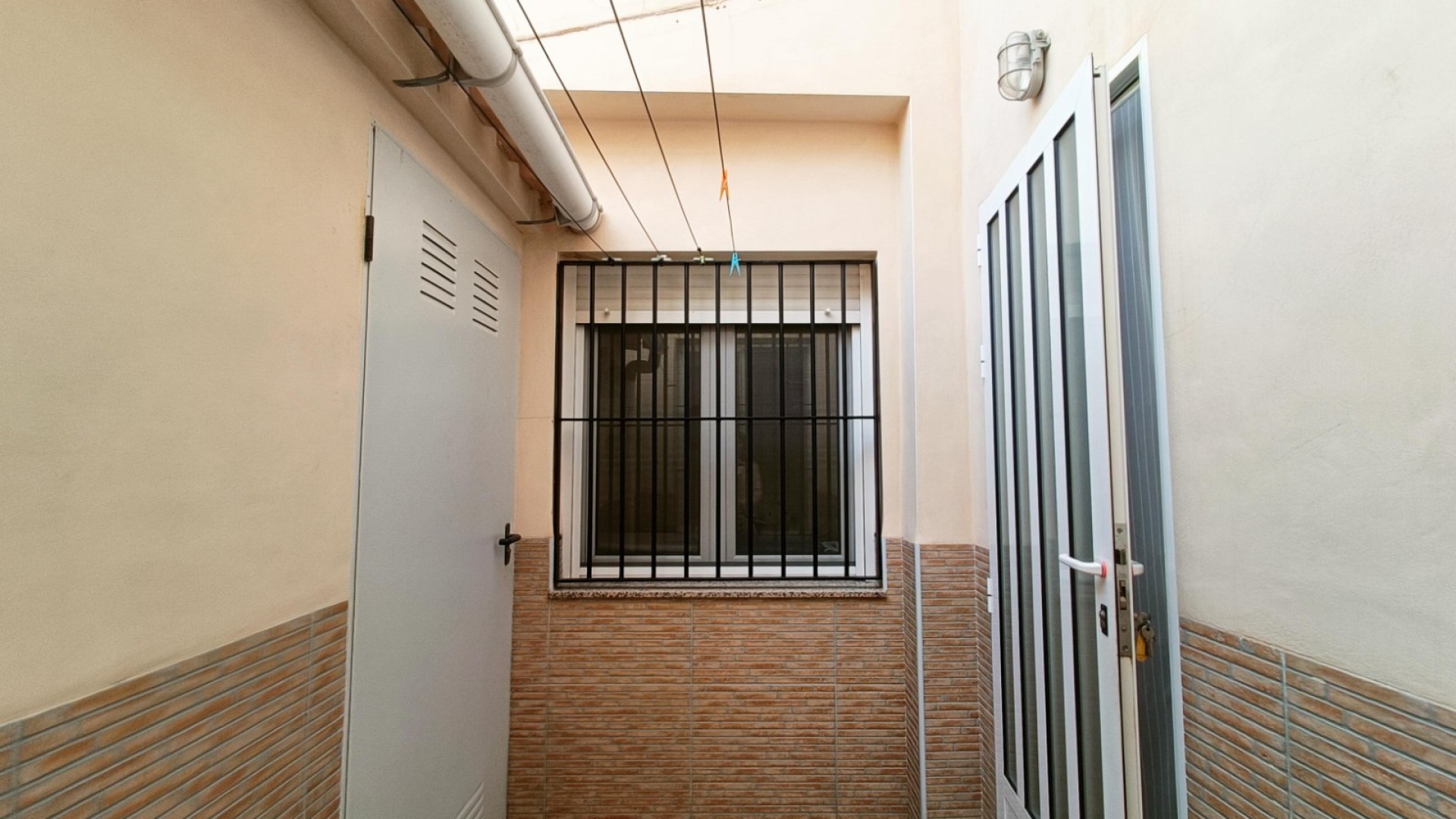 Revente - Maison de ville -
Hondón de los Fráiles