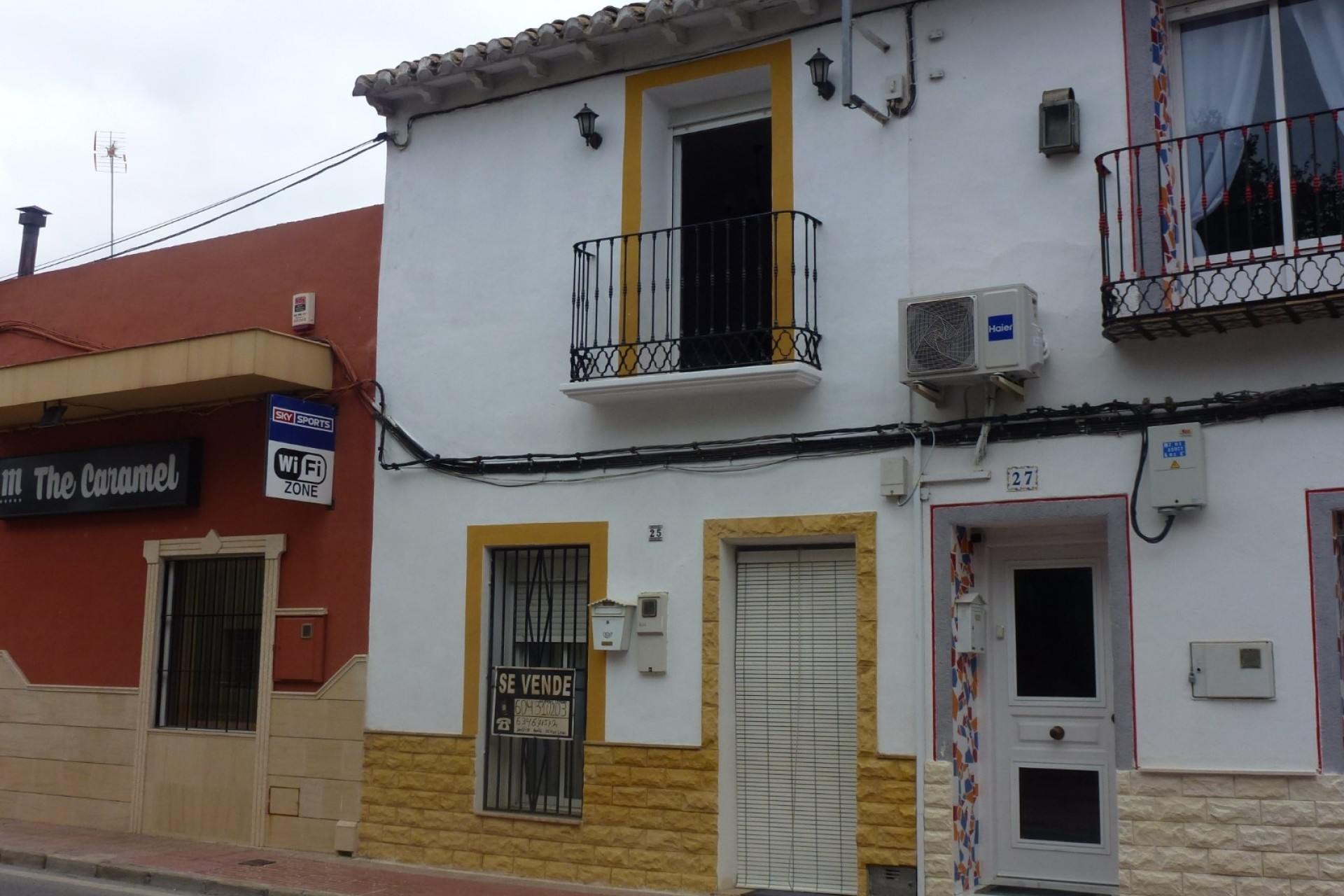 Revente - Maison de ville -
Hondón de los Fráiles