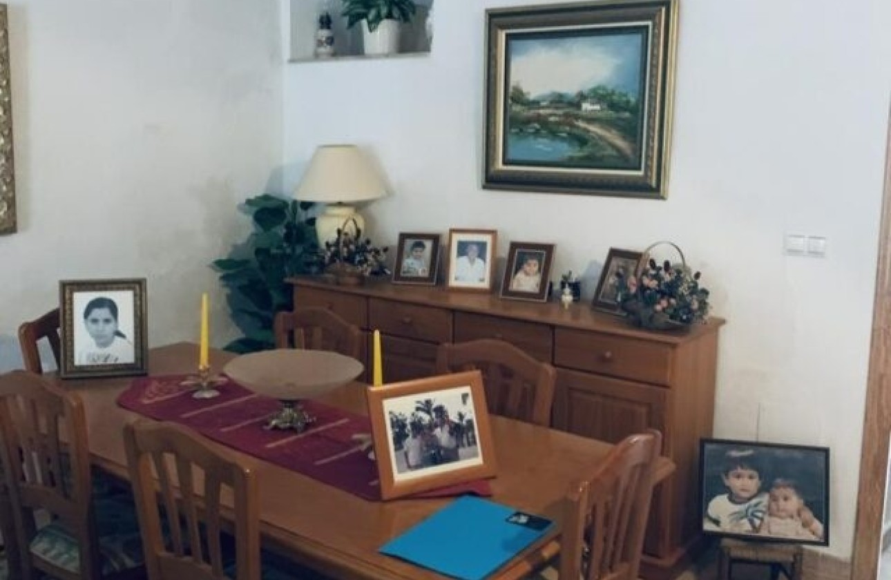 Revente - Maison de ville -
Hondón de los Fráiles