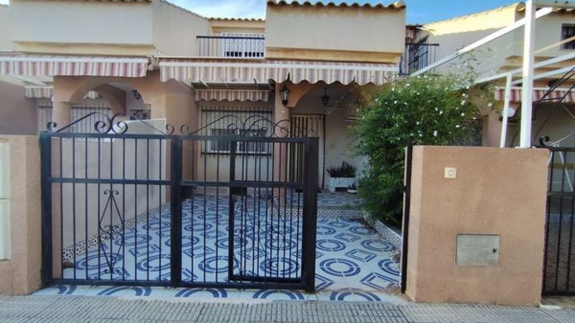 Revente - Maison de ville -
Los Alcazares