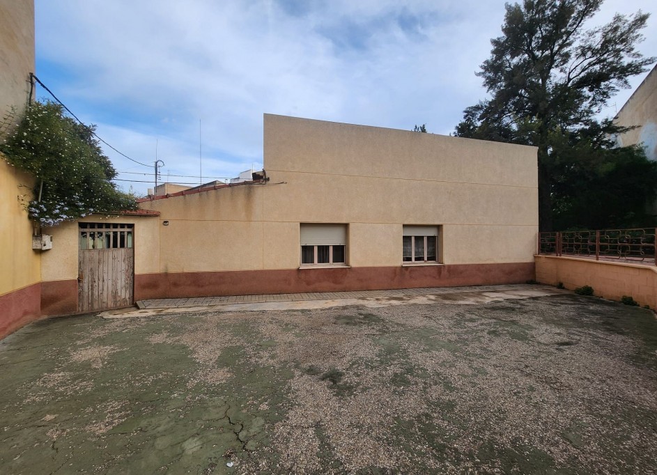 Revente - Maison de ville -
Monóvar