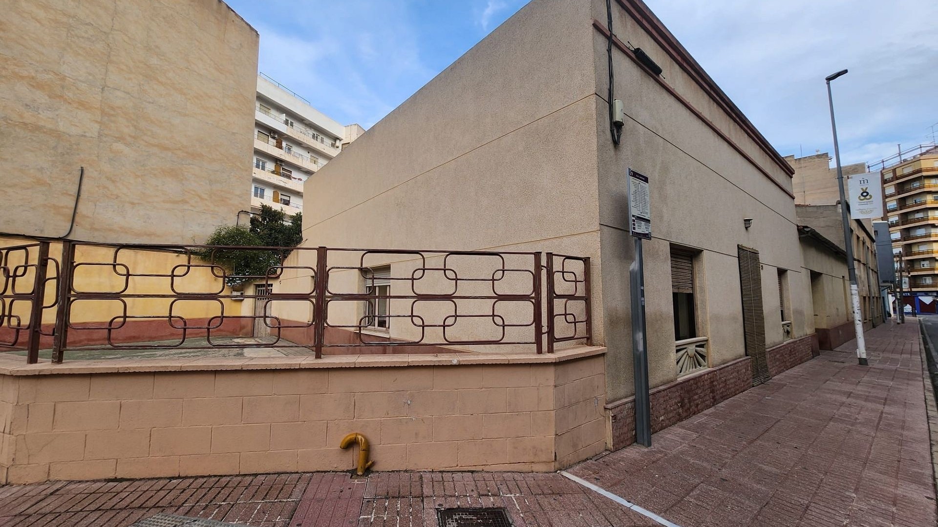 Revente - Maison de ville -
Monóvar