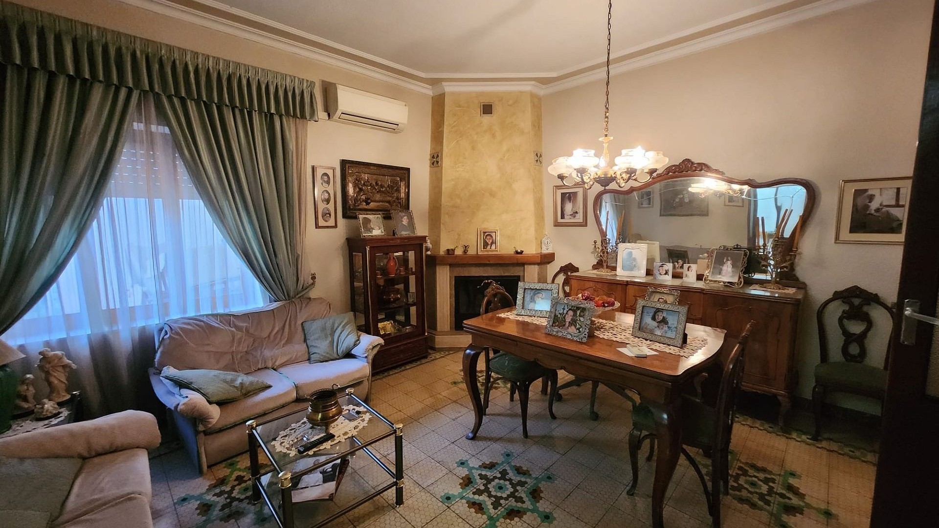 Revente - Maison de ville -
Monóvar