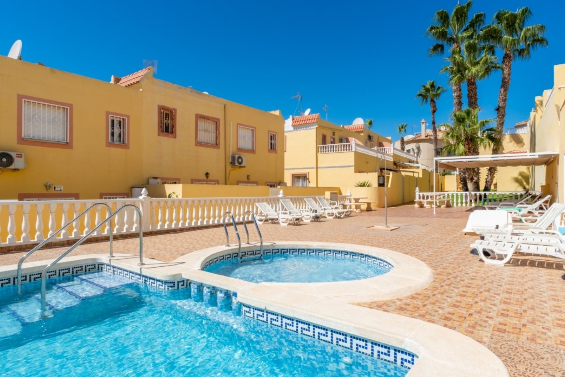 Revente - Maison de ville -
Orihuela Costa - Las Filipinas