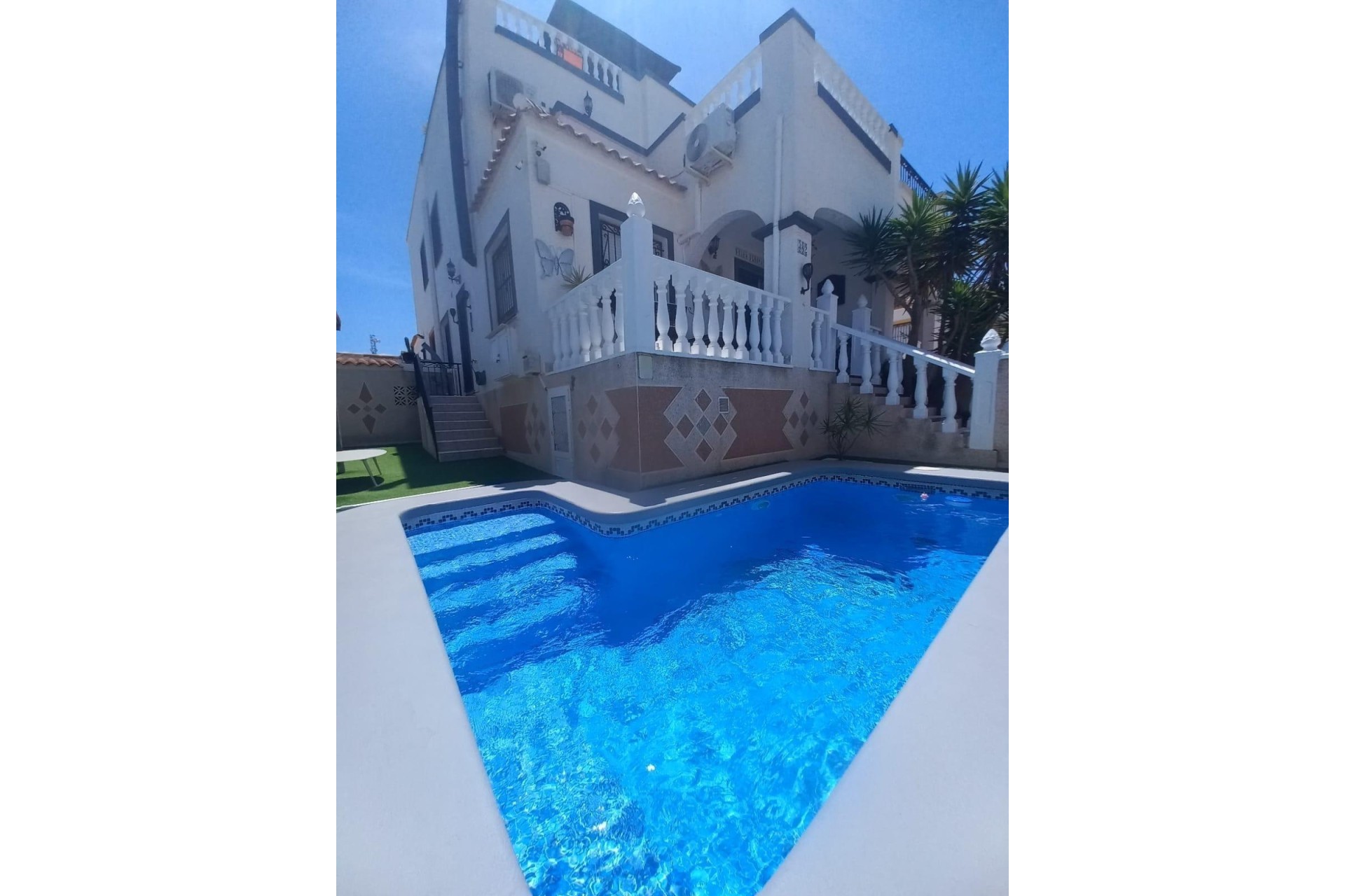 Revente - Maison de ville -
Orihuela Costa - Los Almendros-la Florida