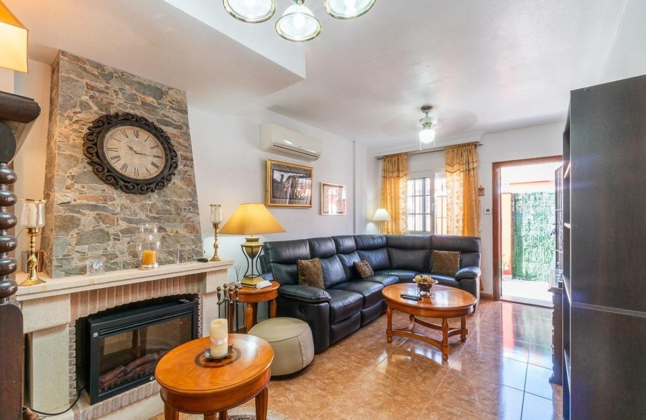 Revente - Maison de ville -
Orihuela Costa - PAU 8