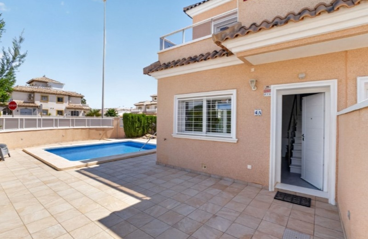 Revente - Maison de ville -
Orihuela - Inland