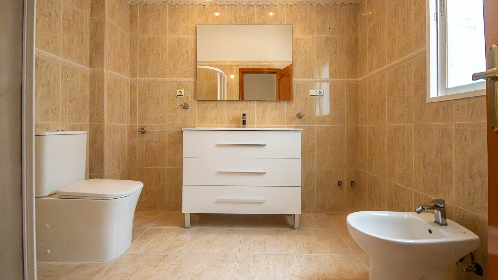 Revente - Maison de ville -
Orihuela