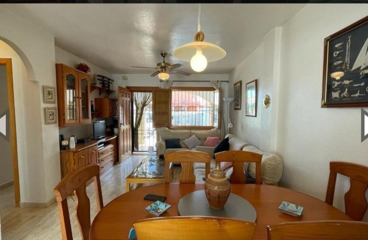 Revente - Maison de ville -
Pilar de la Horadada - Pueblo Latino